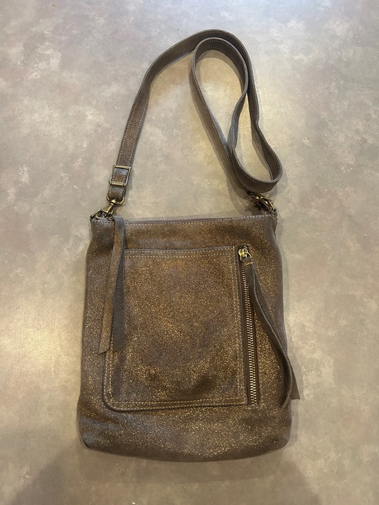 Overland Handbags - Overland Sonoma Shimmer Leather Crossbody Bag
Style # 62822